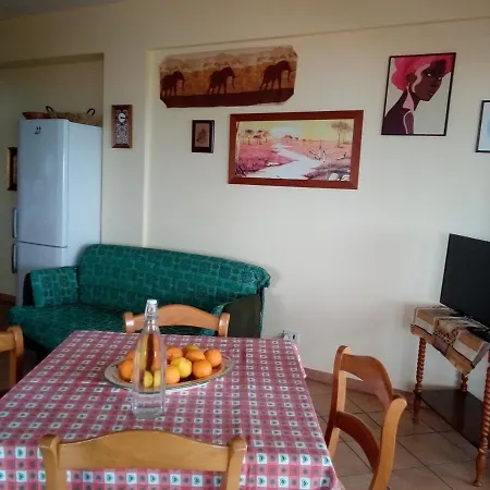Dinanzi Al Mare Apartmán *
